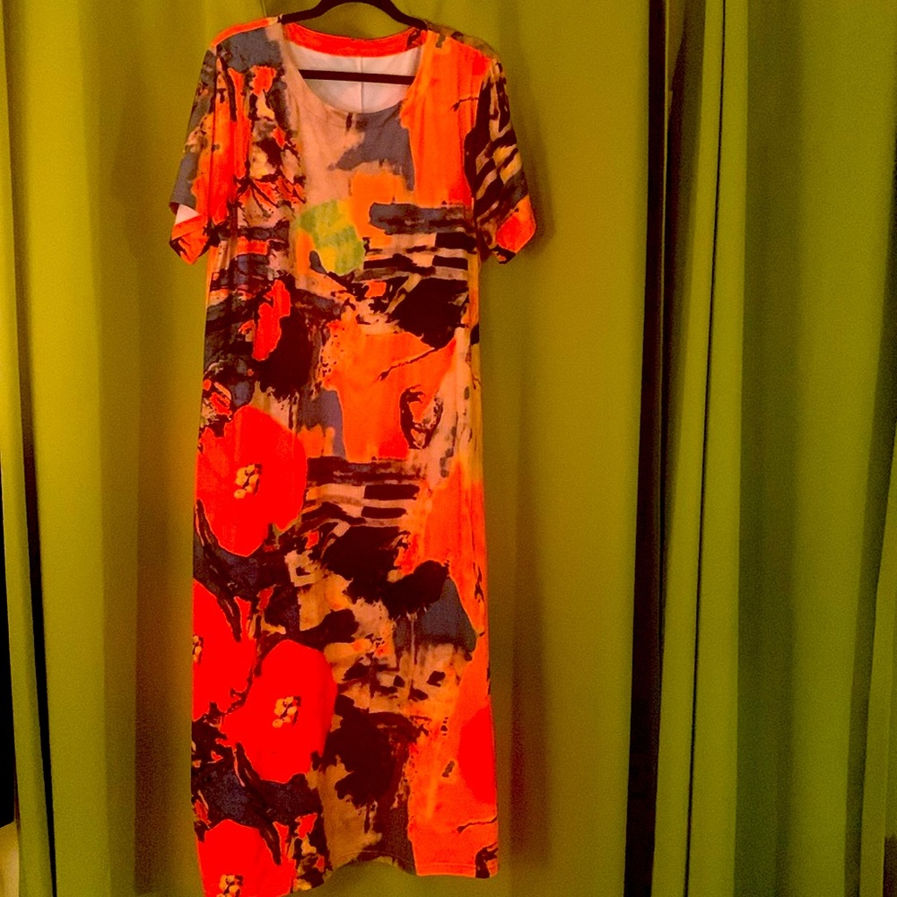 Super Cute Vibrant colorful maxi dress excellent condition